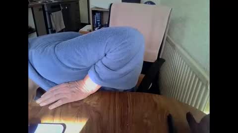 poshman65 online show from 04-25-26, 08:28