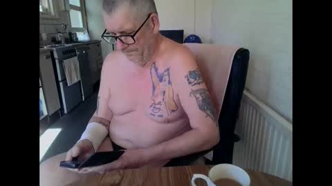 Snapshot of poshman65 chatting on 05-30-26, 07:05 poshman65 online show from 05-30-26, 07:05