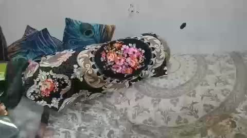 Snapshot of poulomi_das chatting on 10-08-25, 05:10 poulomi online show from 10-08-25, 05:10