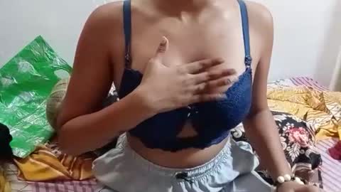 Snapshot of poulomi_das chatting on 11-12-25, 05:57 poulomi online show from 11-12-25, 05:57