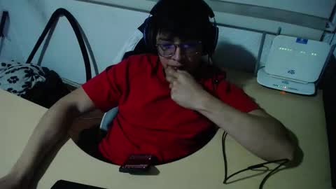 Snapshot of powerfulzeus2 chatting on 10-03-25, 02:41 powerfulzeus2 online show from 10-03-25, 02:41