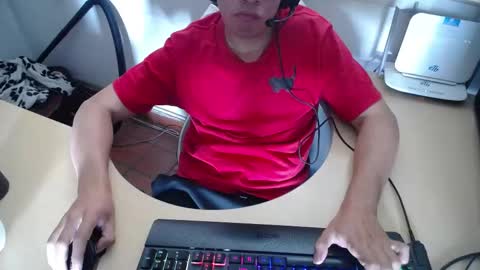 Snapshot of powerfulzeus2 chatting on 10-04-25, 08:18 powerfulzeus2 online show from 10-04-25, 08:18