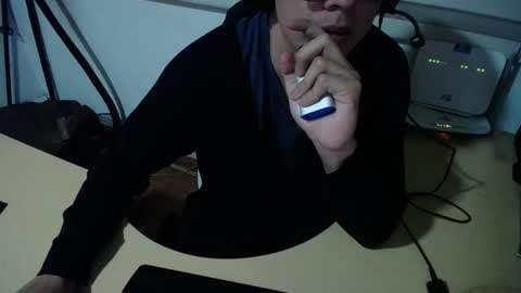 Snapshot of powerfulzeus2 chatting on 10-26-25, 01:55 powerfulzeus2 online show from 10-26-25, 01:55