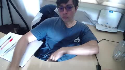 Snapshot of powerfulzeus2 chatting on 10-26-25, 07:20 powerfulzeus2 online show from 10-26-25, 07:20