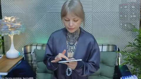 Lola online show from 05-01-26, 04:50