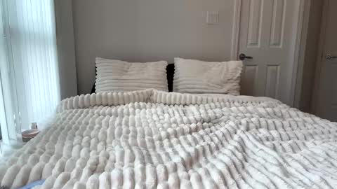 Snapshot of pprincesskyliee chatting on 02-18-25, 08:14 Kylie online show from 02-18-25, 08:14