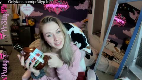 Snapshot of pr3ttyp1nkpussy chatting on 12-03-24, 01:19 Evangeline Eva Darling online show from 12-03-24, 01:19