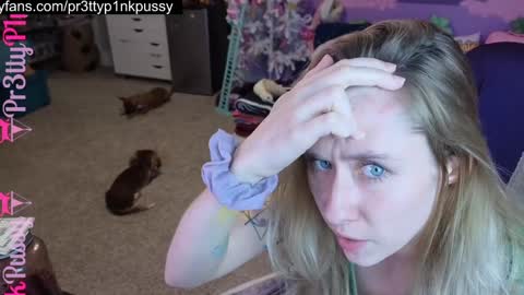 Snapshot of pr3ttyp1nkpussy chatting on 12-30-24, 02:31 Evangeline Eva Darling online show from 12-30-24, 02:31