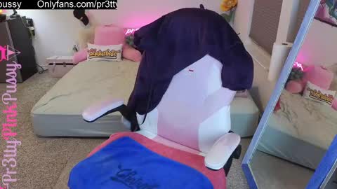 Snapshot of pr3ttyp1nkpussy chatting on 02-12-25, 06:08 Evangeline Eva Darling online show from 02-12-25, 06:08