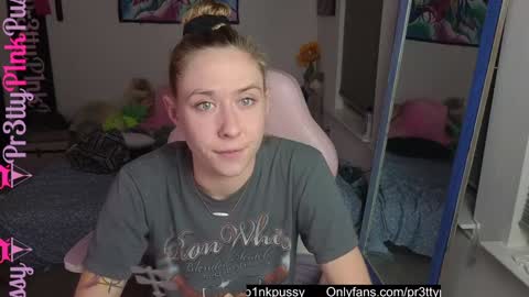 Snapshot of pr3ttyp1nkpussy chatting on 09-10-25, 01:49 Evangeline Eva Darling online show from 09-10-25, 01:49