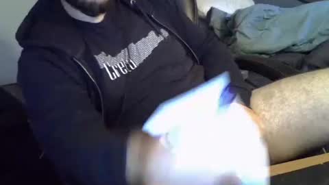 Snapshot of pralg chatting on 10-19-25, 10:05 pralg online show from 10-19-25, 10:05