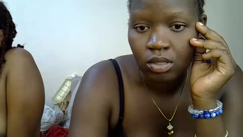 Snapshot of precious_gift chatting on 11-09-25, 12:36 precious_gift online show from 11-09-25, 12:36