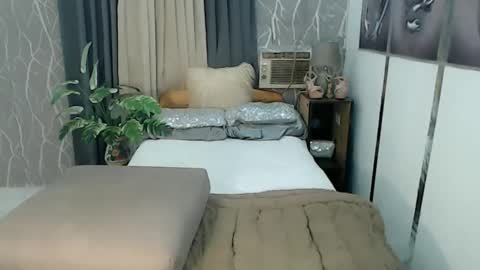 ur hot and wet precious online show from 02-03-26, 06:40