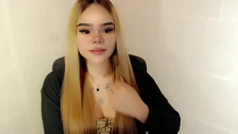 Snapshot of preciousangel69xxx chatting on 01-07-26, 02:58 MAXXINE online show from 01-07-26, 02:58