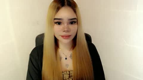 Snapshot of preciousangel69xxx chatting on 01-17-26, 07:02 MAXXINE online show from 01-17-26, 07:02