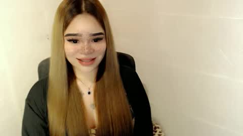 Snapshot of preciousangel69xxx chatting on 03-02-26, 07:15 MAXXINE online show from 03-02-26, 07:15