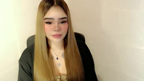 Snapshot of preciousangel69xxx chatting on 03-09-26, 07:34 MAXXINE online show from 03-09-26, 07:34