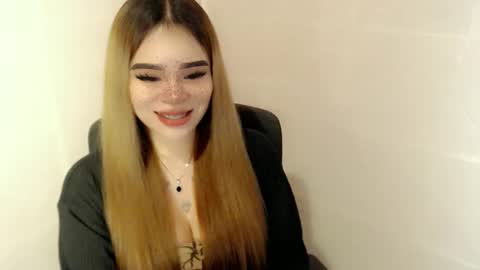 MAXXINE online show from 04-26-26, 03:04