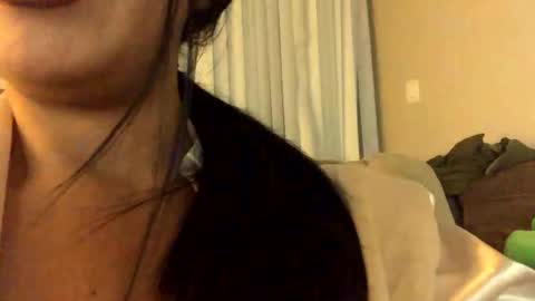 Snapshot of preciousmami chatting on 11-22-25, 06:12 preciousmami online show from 11-22-25, 06:12