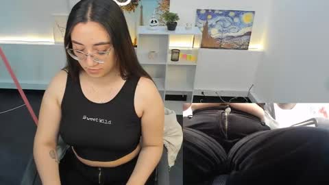 Snapshot of press_anykey chatting on 10-09-25, 12:03 Camila  online show from 10-09-25, 12:03