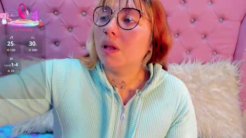 Pretti Violet online show from 11-18-25, 09:03