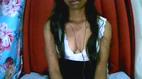 prettiethalia online show from 11-19-25, 07:36