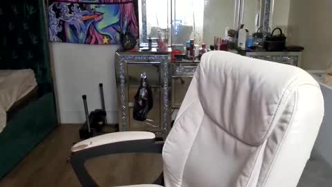 Snapshot of pretty69queen chatting on 01-02-25, 04:52 Yasmine pretty online show from 01-02-25, 04:52