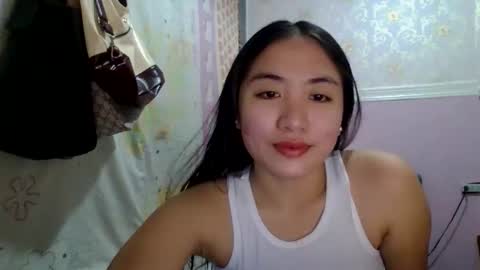 Snapshot of pretty_am chatting on 10-11-25, 04:33 pretty_am online show from 10-11-25, 04:33