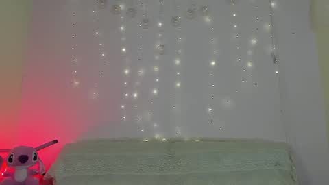 pretty_and_strong online show from 10-13-25, 01:38