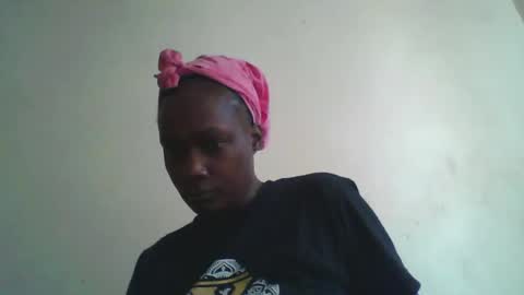 Snapshot of pretty_beib chatting on 04-27-26, 07:17 Karol online show from 04-27-26, 07:17