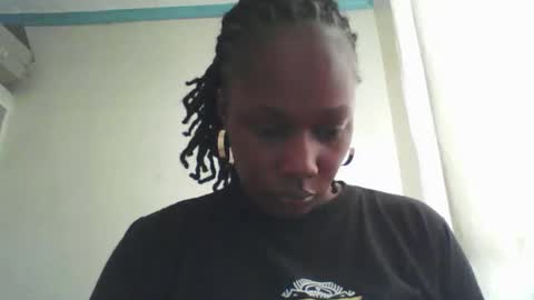Snapshot of pretty_beib chatting on 04-28-26, 07:02 Karol online show from 04-28-26, 07:02
