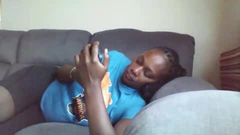 Snapshot of pretty_beib chatting on 05-01-26, 07:02 Karol online show from 05-01-26, 07:02