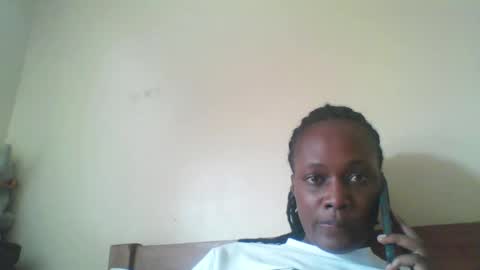 Snapshot of pretty_beib chatting on 05-19-26, 06:20 Karol online show from 05-19-26, 06:20