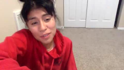 Snapshot of pretty_girl828687 chatting on 12-15-25, 05:01 pretty_girl828687 online show from 12-15-25, 05:01