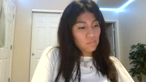 Snapshot of pretty_girl828687 chatting on 12-19-25, 01:45 pretty_girl828687 online show from 12-19-25, 01:45