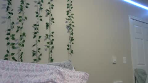 pretty_girl828687 online show from 01-10-26, 10:14