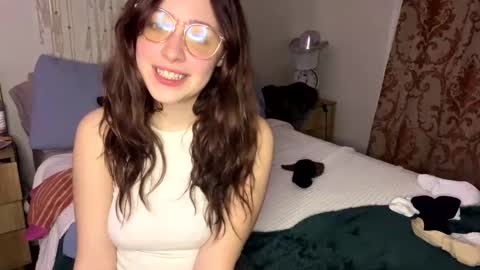 Snapshot of pretty_in_p1nk chatting on 01-10-25, 10:39 Sophie online show from 01-10-25, 10:39