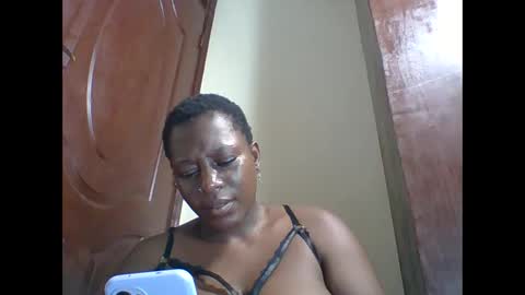 SARAH online show from 04-25-26, 03:31