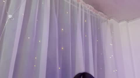 Snapshot of pretty_johnson_ chatting on 11-18-25, 11:36 pretty online show from 11-18-25, 11:36