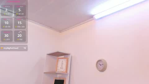 Snapshot of pretty_johnson_ chatting on 11-20-25, 11:37 pretty online show from 11-20-25, 11:37