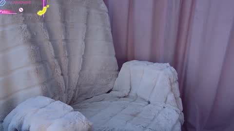 Snapshot of pretty_kitsune chatting on 10-03-25, 09:28 Pretty Kitsune Next stream November 30 online show from 10-03-25, 09:28