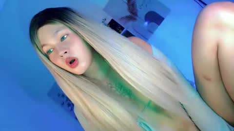 Flor online show from 10-31-25, 09:49