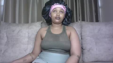 Snapshot of pretty_little_baibe chatting on 02-25-26, 11:09 Tracy online show from 02-25-26, 11:09