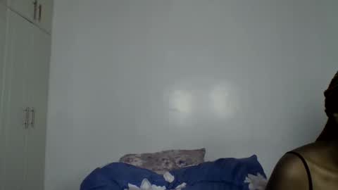 pretty luv1 online show from 01-10-26, 06:42