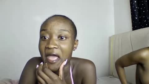 Snapshot of pretty_luv1 chatting on 04-01-26, 07:33 pretty luv1 online show from 04-01-26, 07:33