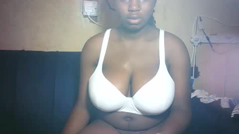 pretty_milan online show from 04-28-26, 07:46