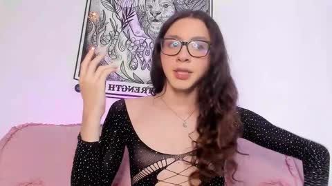 Snapshot of pretty_moonn_ chatting on 02-13-26, 03:30 Pretty Moon online show from 02-13-26, 03:30