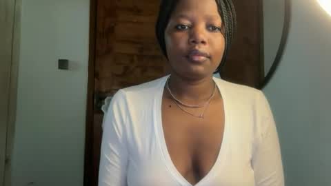 Pretty peaches online show from 06-17-26, 01:45