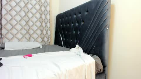 pretty_peshy online show from 05-02-26, 03:11