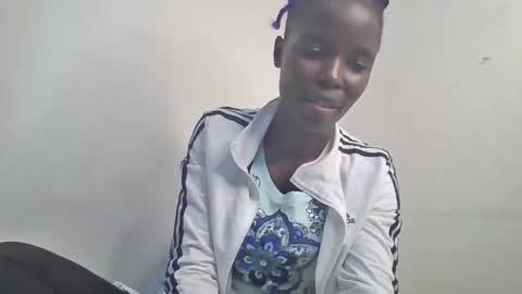 Snapshot of pretty_petite_ebony chatting on 12-06-24, 03:00 pretty_petite_ebony online show from 12-06-24, 03:00